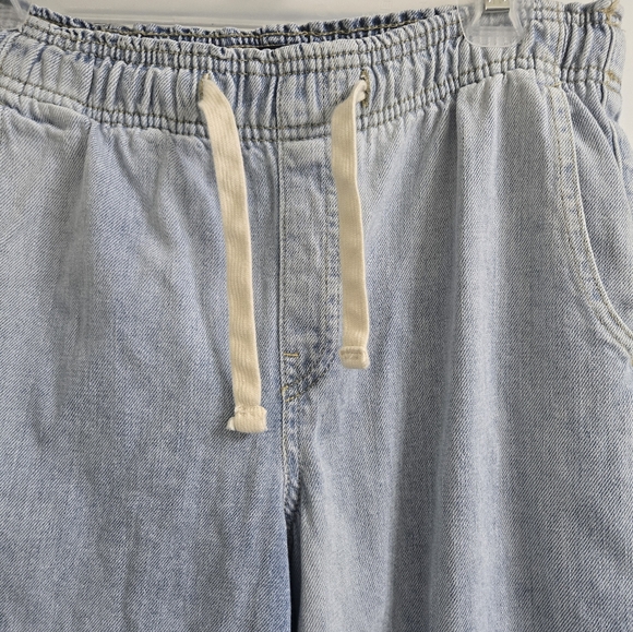 GAP Denim High Rise Wide-Leg Jeans - Light Blue - Picture 3 of 3